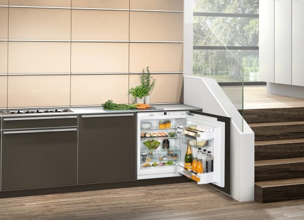 Liebherr UIKP 1550 Premium Εντοιχιζόμενο Mini Bar 137lt Υ88xΠ60xΒ55εκ. Λευκό