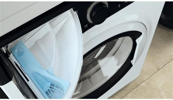 Whirlpool Πλυντήριο Ρούχων 6kg 1200 Στροφών WRB SS 6249 S EU