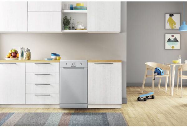 Indesit DSFE 1B10 S Ελεύθερο Πλυντήριο Πιάτων 45cm για 10 Σερβίτσια Inox